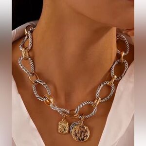 New 14K Gold Plated Collar Necklace Twist Chain Choker New
